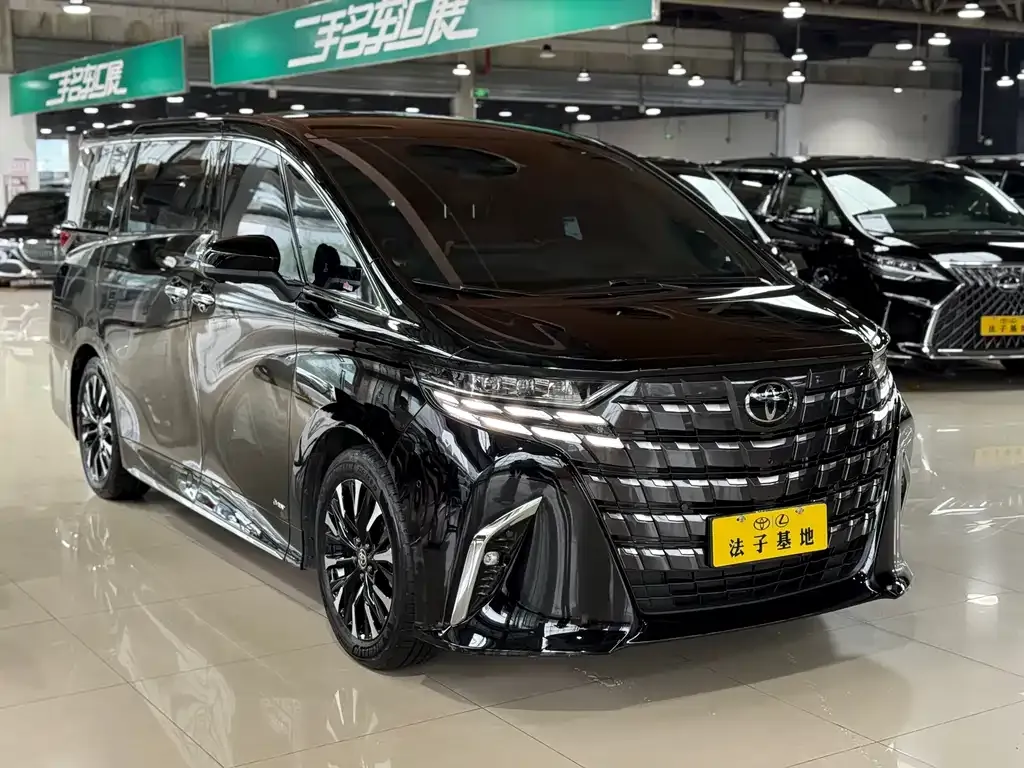 Toyota Alphard — фото 7