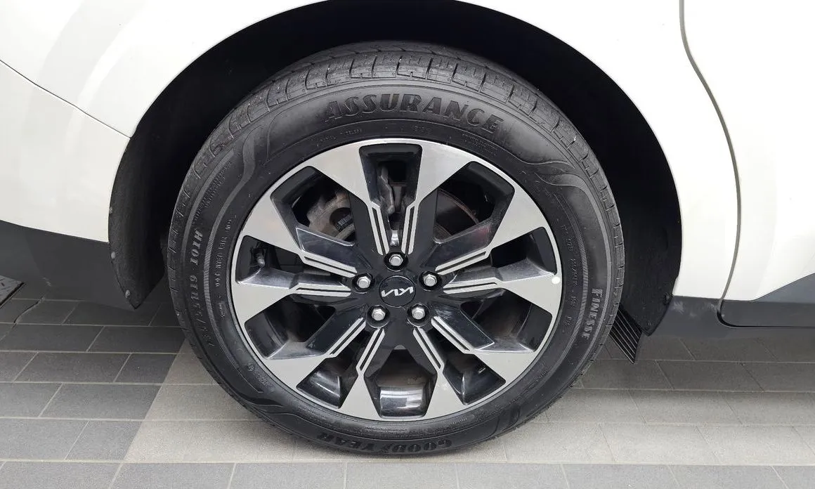 Kia Carnival — фото 10