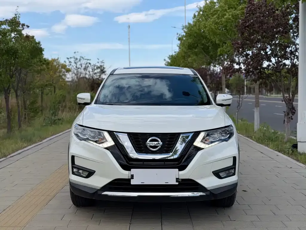 Nissan X-Trail — фото 6