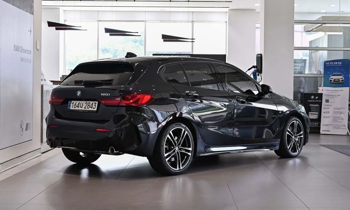BMW 1-Series 2024 из KR, фото 3