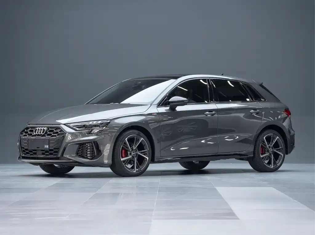 Audi A3 — фото 1