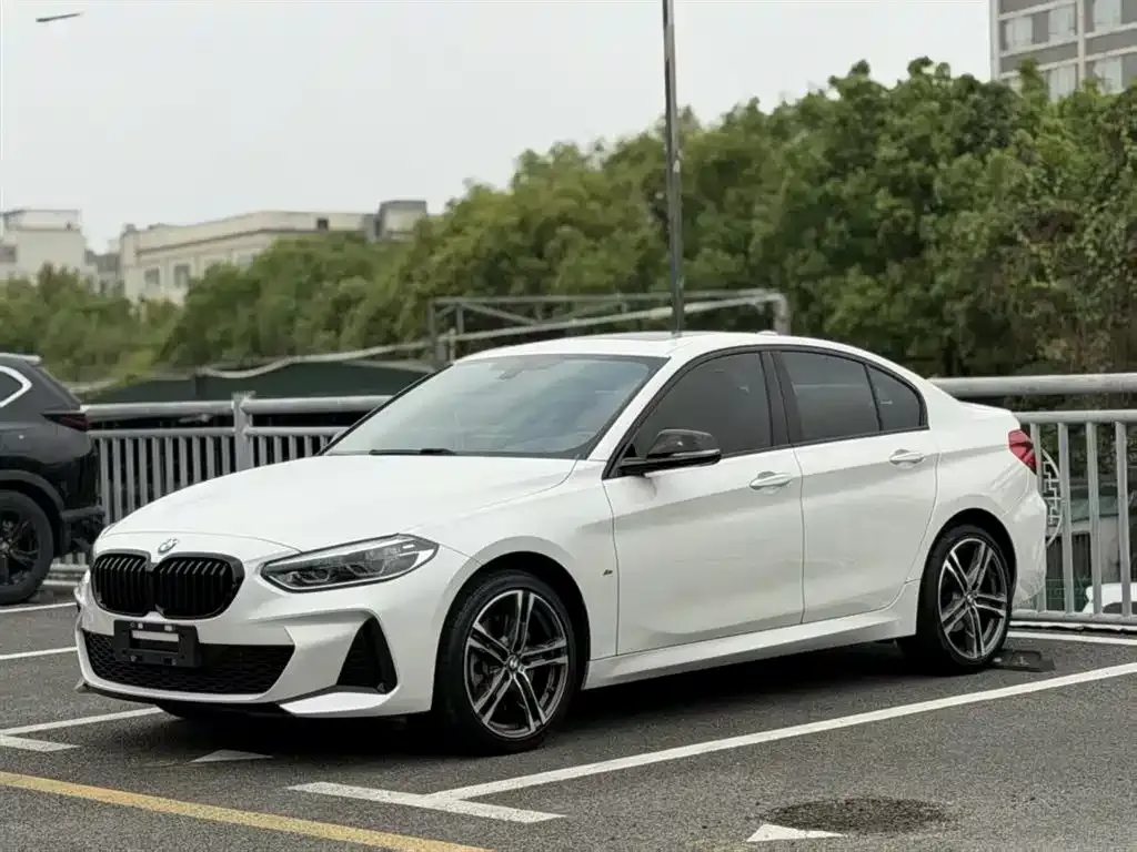 BMW 1 Series — фото 1
