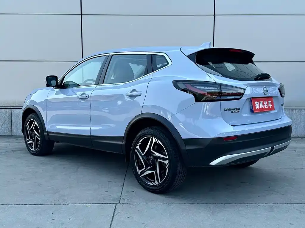 Nissan Qashqai — фото 4