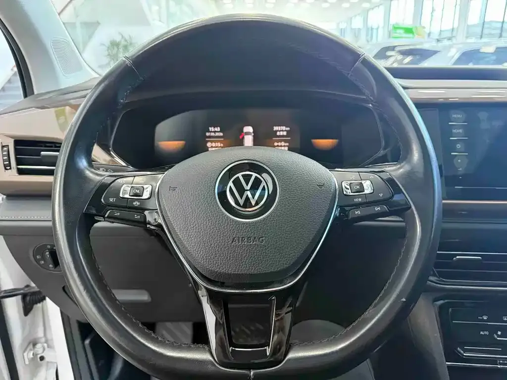 Volkswagen Tharu — фото 10