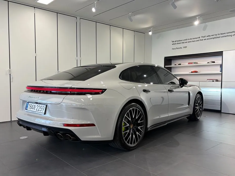 Porsche Panamera 2025 из KR, фото 2