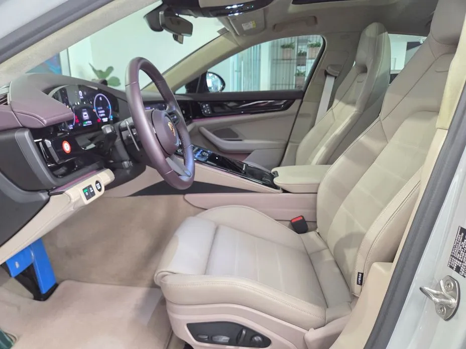 Porsche Panamera 2025 из KR, фото 8