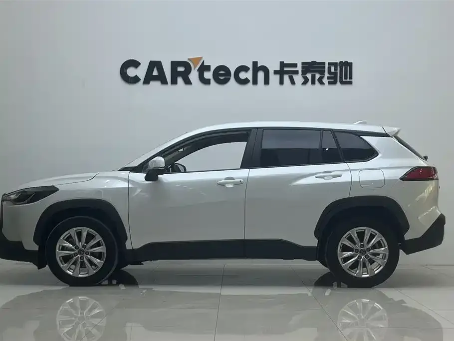 Toyota Corolla Cross 2024 из CN, фото 5