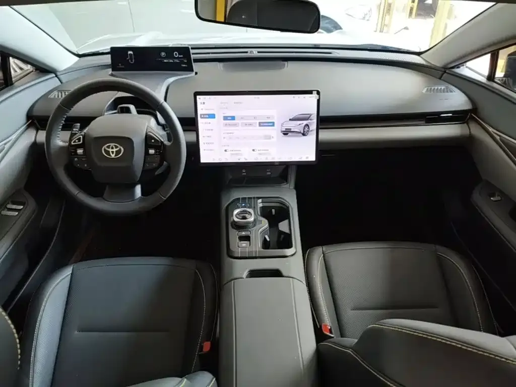 Toyota bZ5 2025 из CN, фото 3