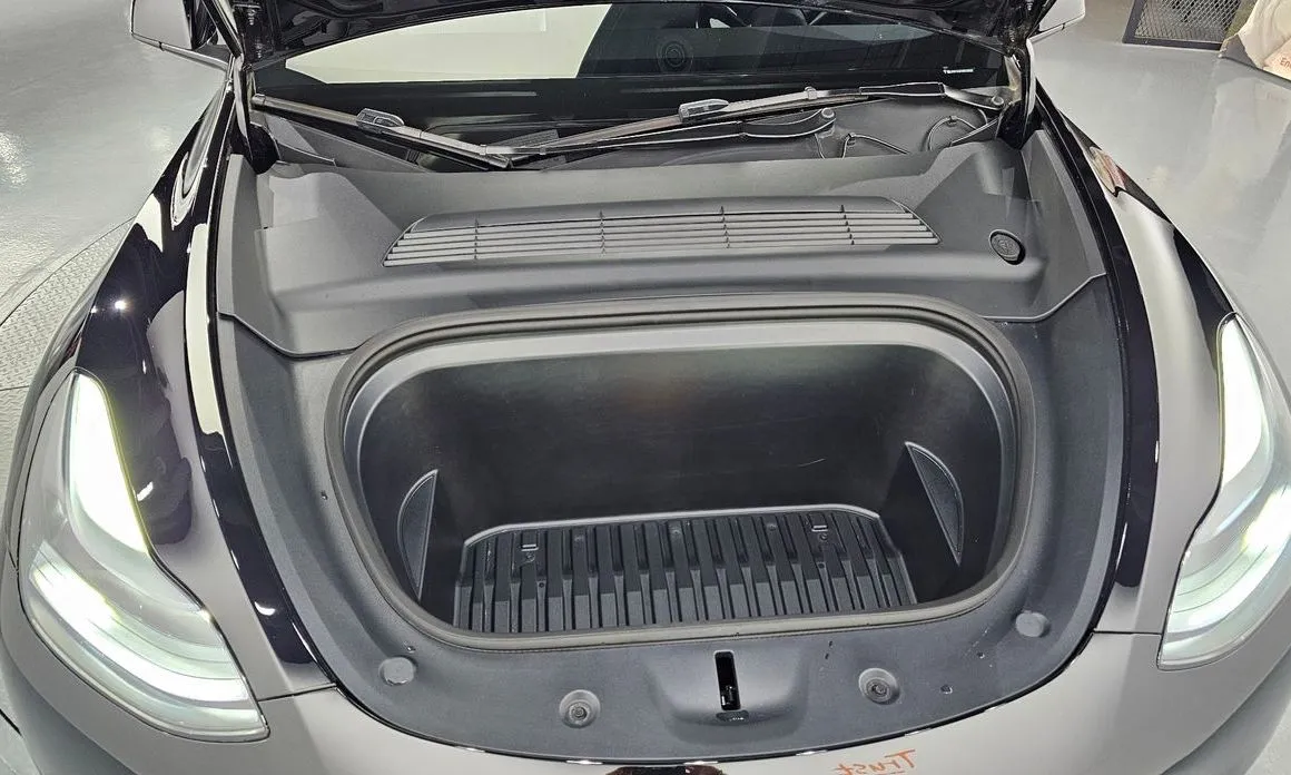 Tesla Model Y 2024 из KR, фото 10