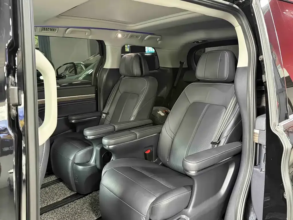 GAC Motor Trumpchi M8 — фото 5