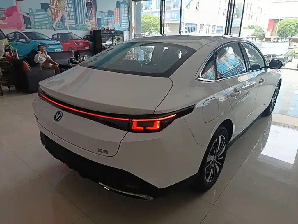 Changan Eado PHEV 2026 из CN, фото 10