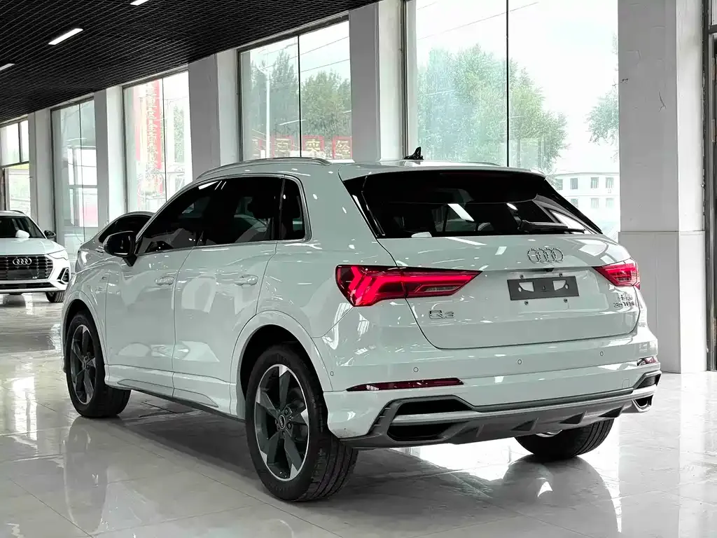 Audi Q3 — фото 4