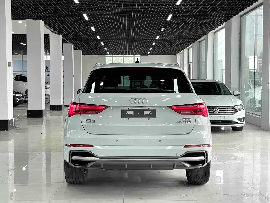 Audi Q3 — фото 8