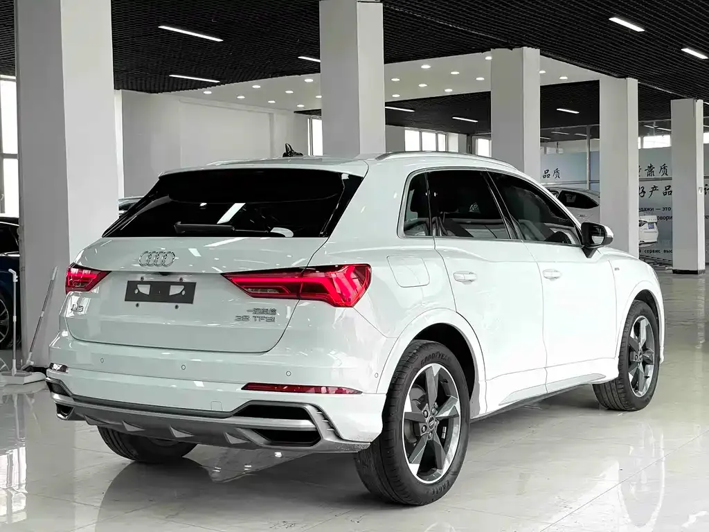 Audi Q3 — фото 9