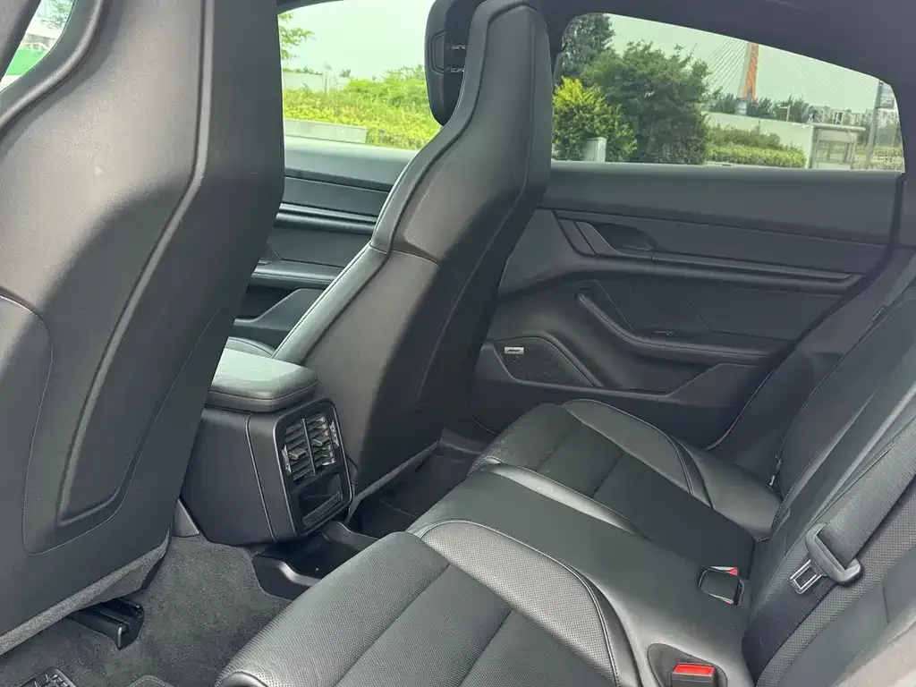 Porsche Taycan 2021 из CN, фото 7