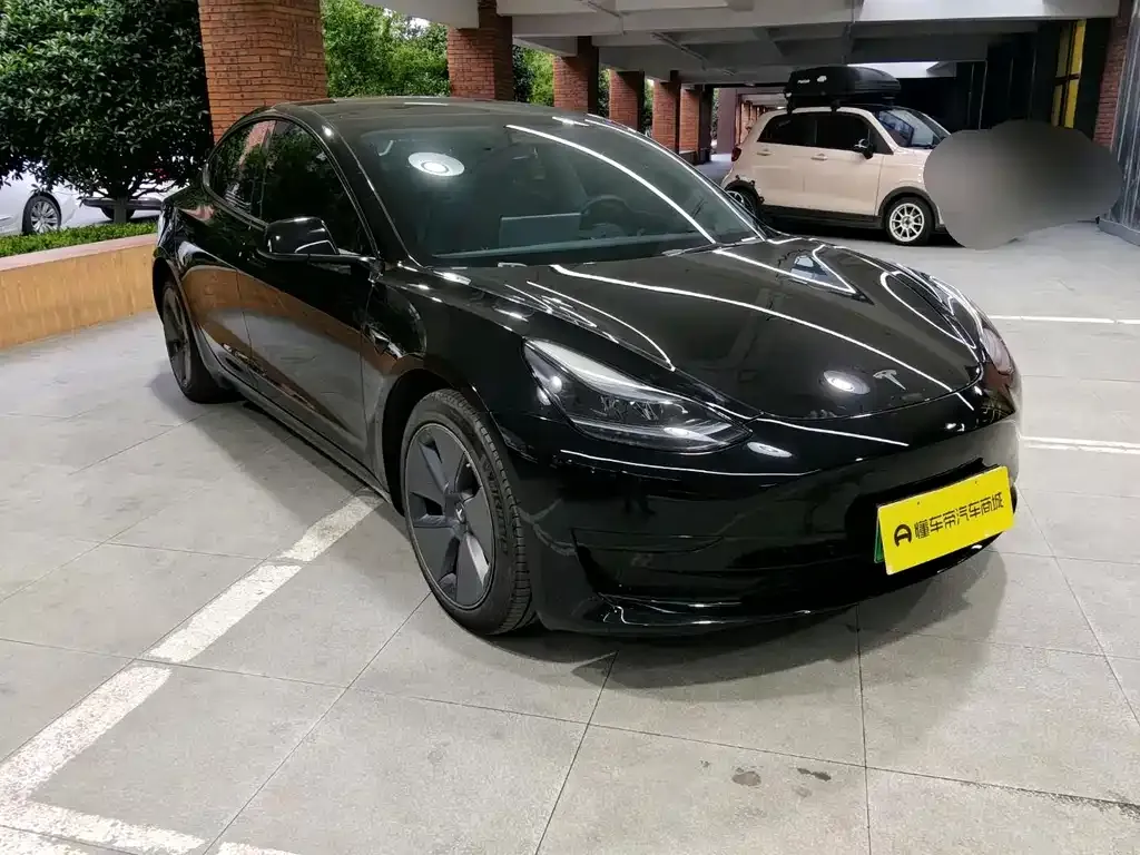 Tesla Model 3 — фото 2