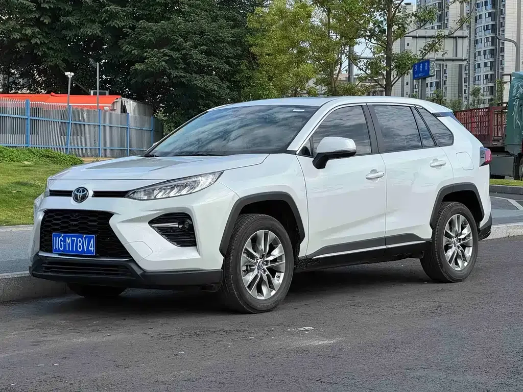 Toyota Wildlander — фото 1
