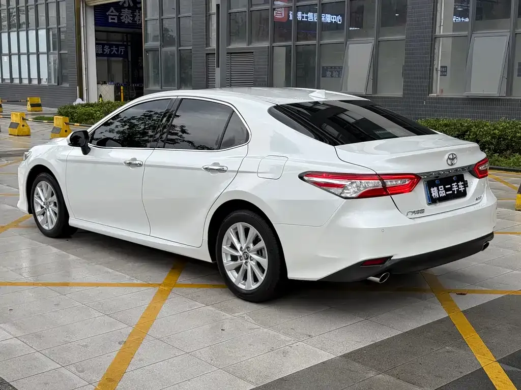 Toyota Camry 2023 из CN, фото 6