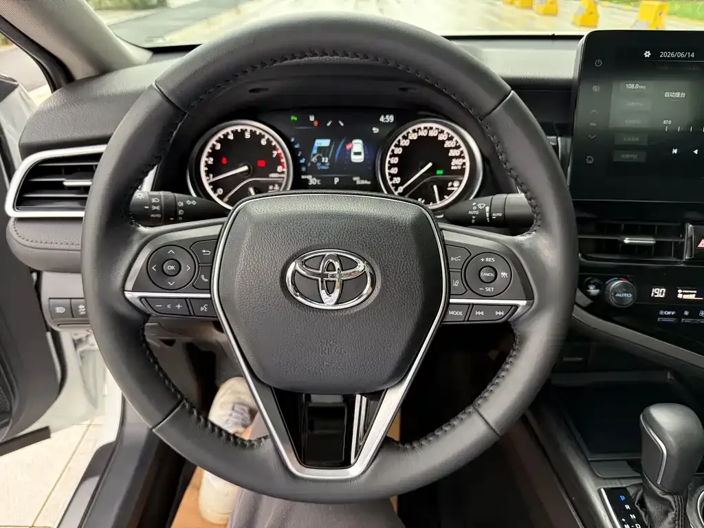 Toyota Camry 2023 из CN, фото 3