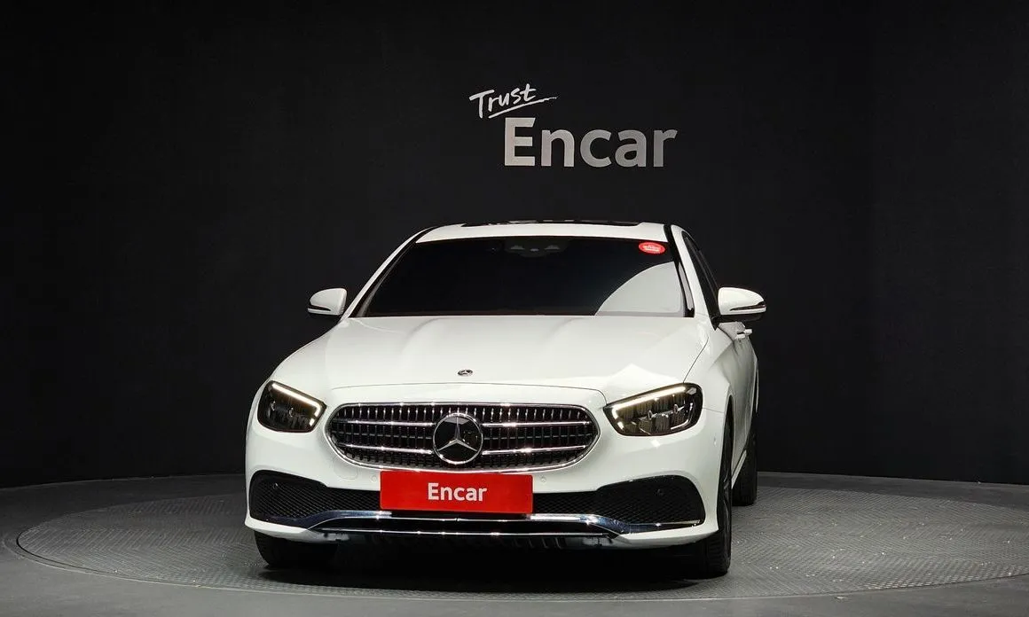 Mercedes-Benz E-Class — фото 5