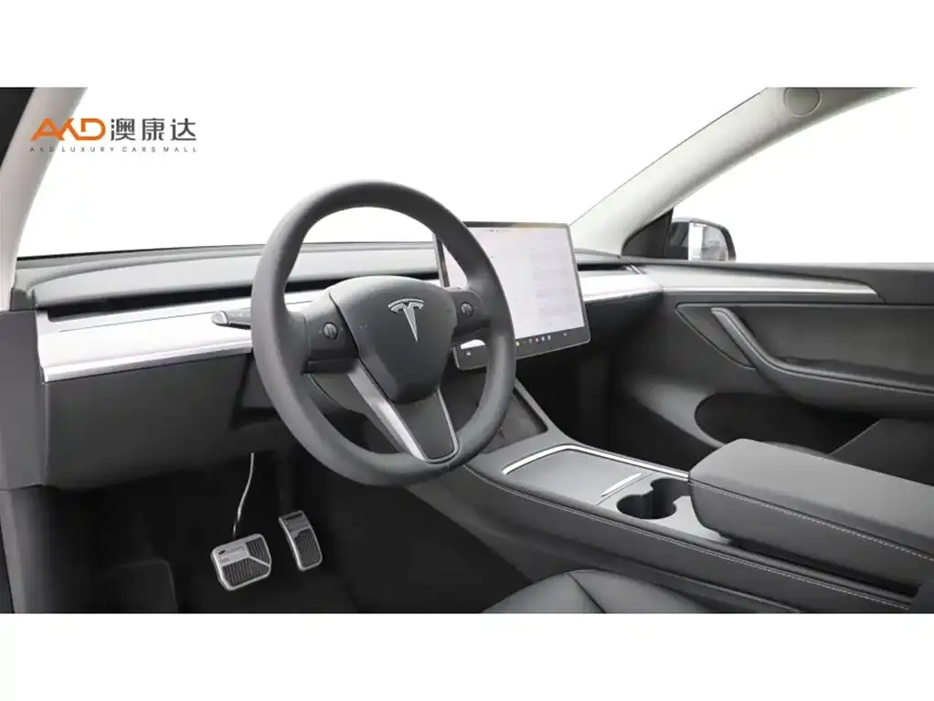 Tesla Model Y — фото 4