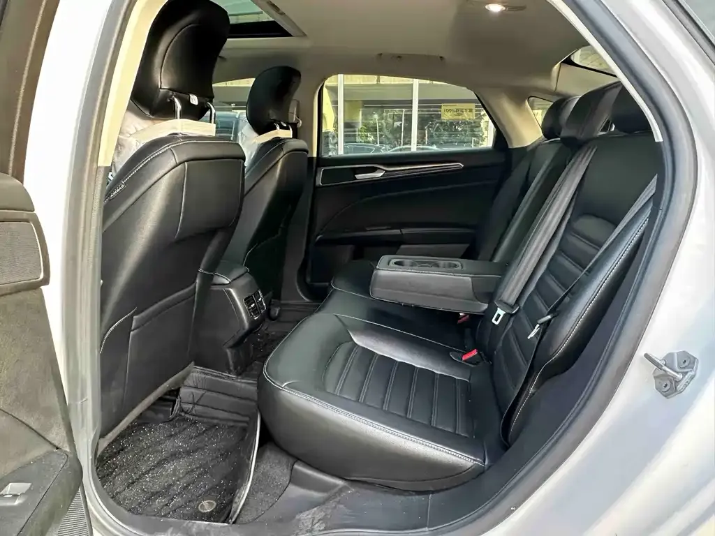 Ford Mondeo 2022 из CN, фото 5