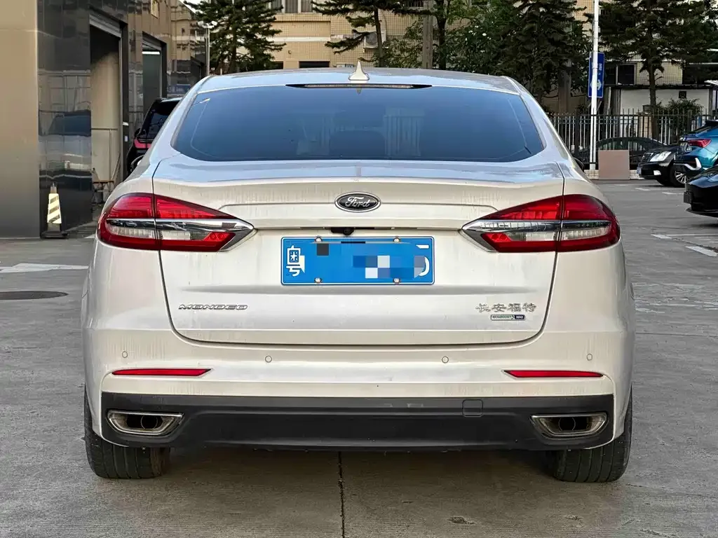 Ford Mondeo 2022 из CN, фото 2
