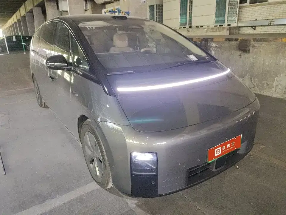 Li Auto MEGA — фото 2