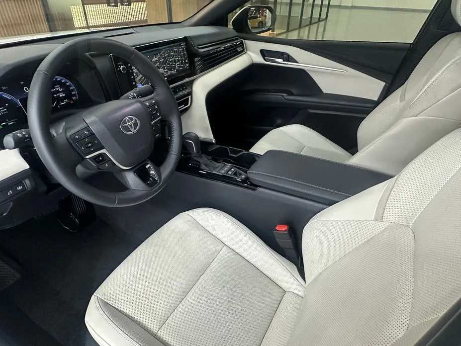 Toyota Camry 2025 из KR, фото 8
