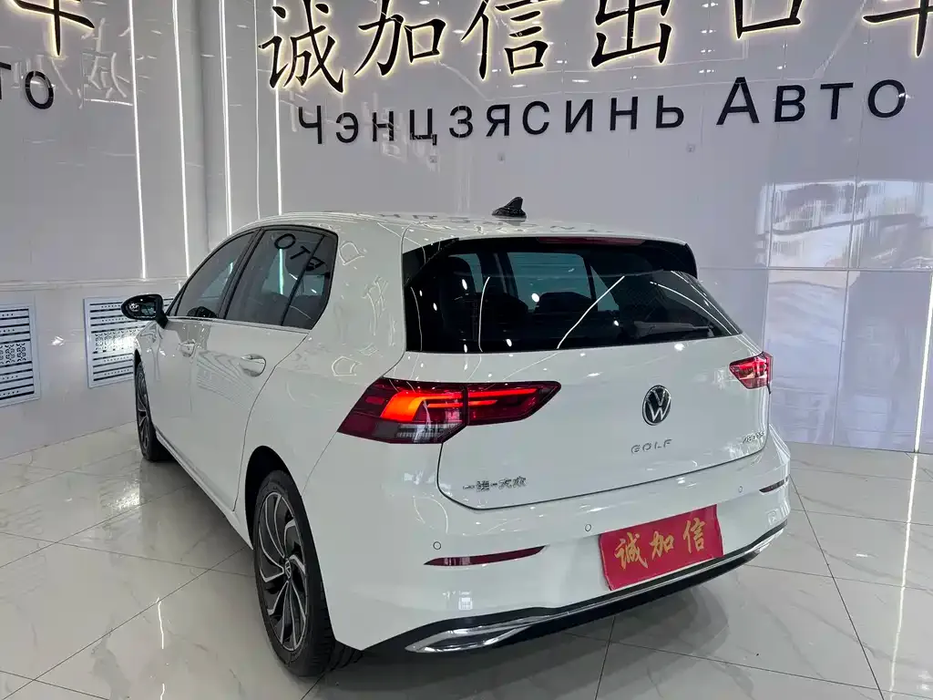 Volkswagen Golf 2023 из CN, фото 3