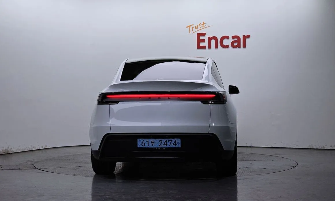Tesla Model Y — фото 6