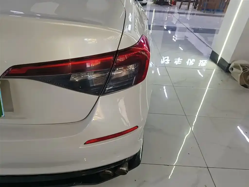Honda Civic — фото 7