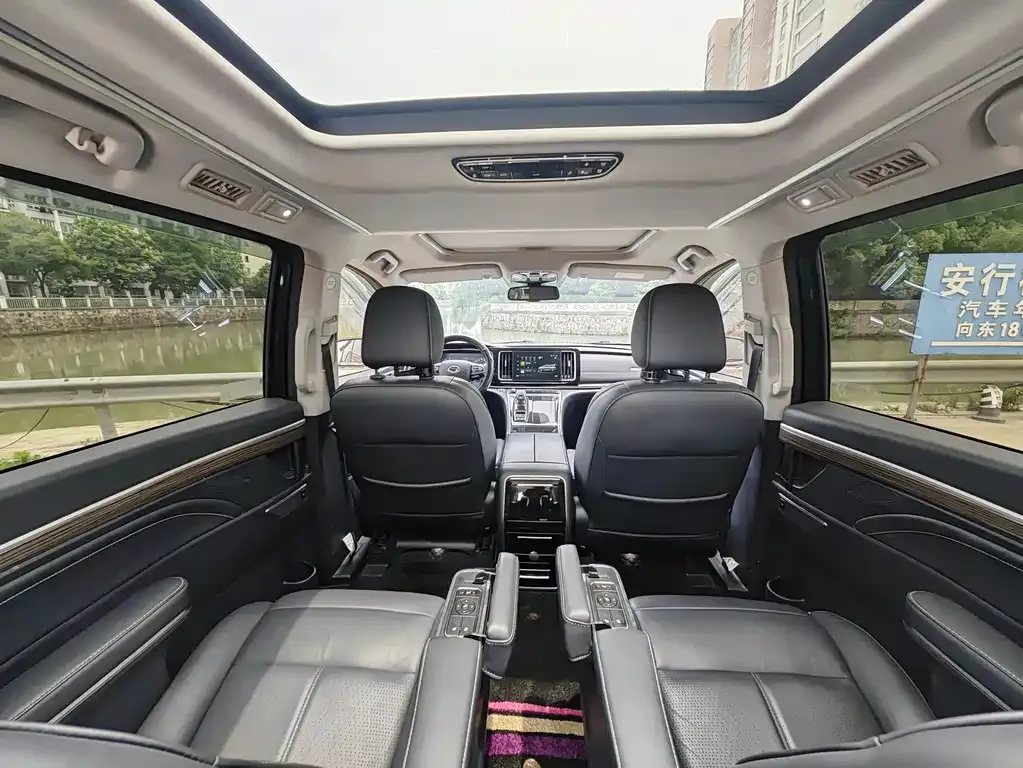 GAC Motor Trumpchi M8 — фото 4