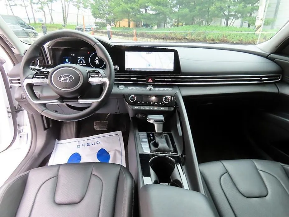Hyundai AVANTE — фото 5