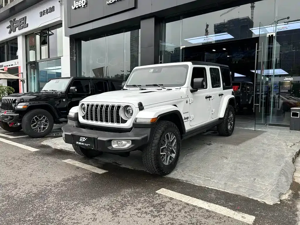 Jeep Wrangler — фото 1