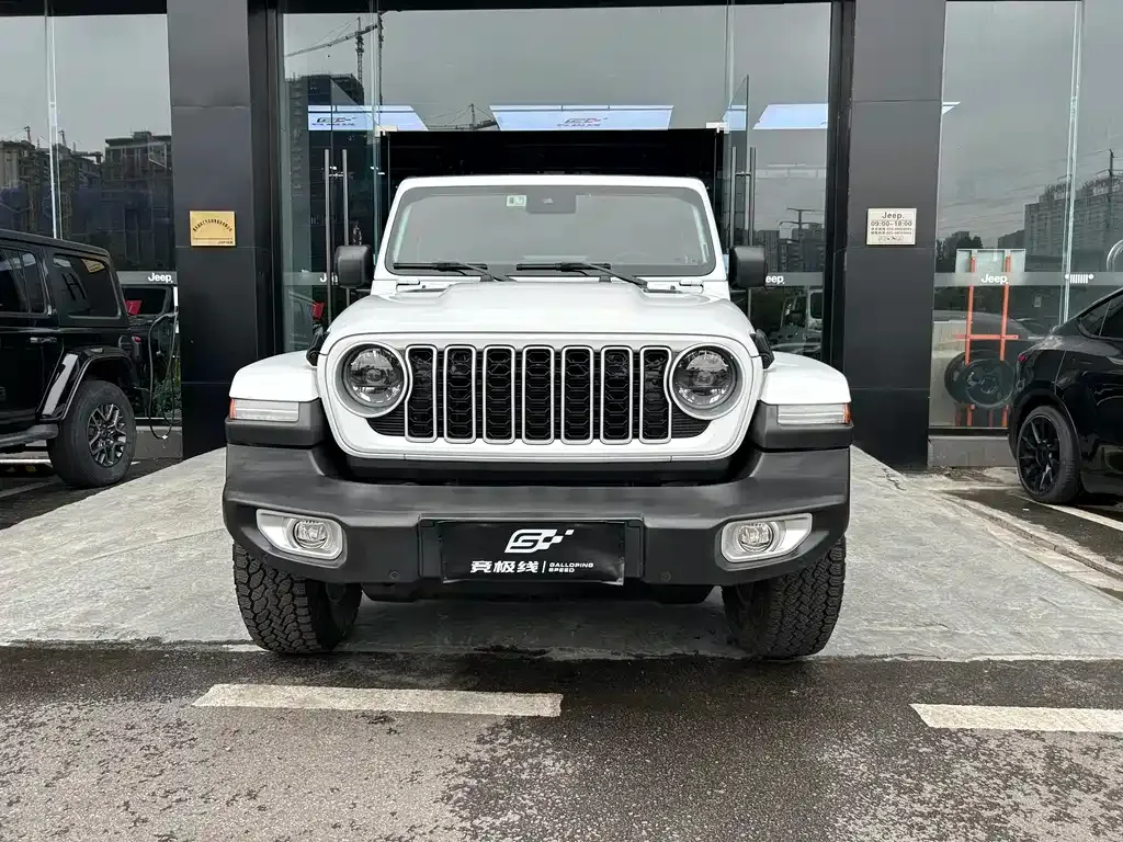 Jeep Wrangler — фото 10