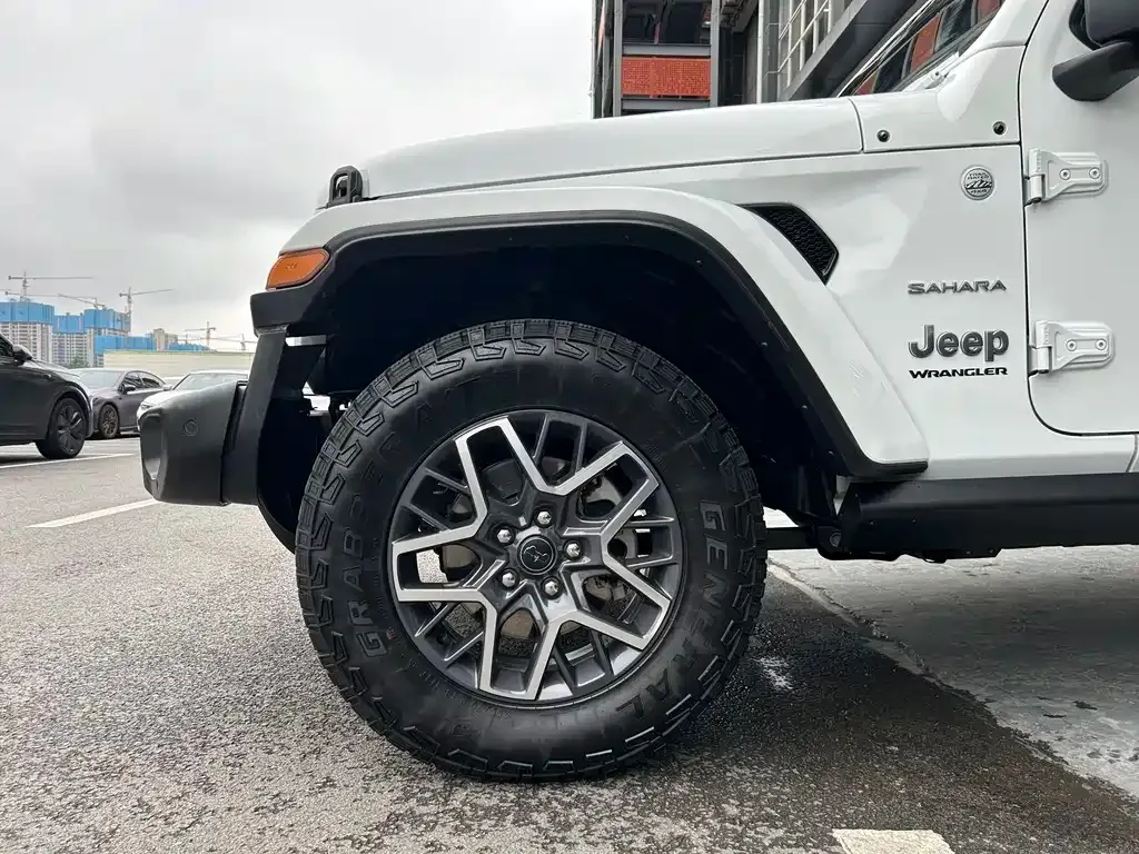 Jeep Wrangler — фото 6