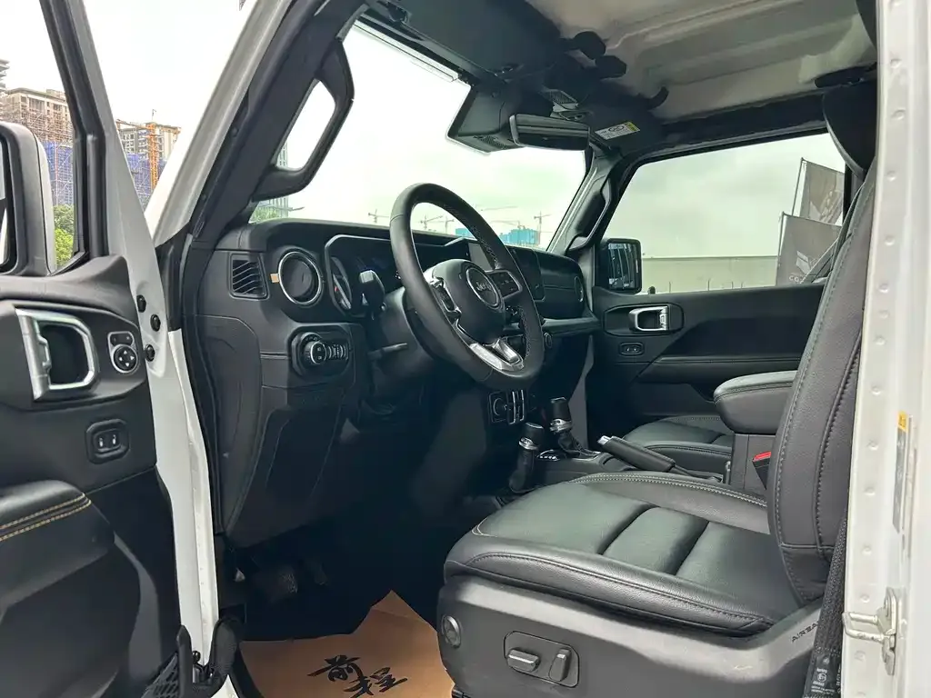 Jeep Wrangler — фото 3