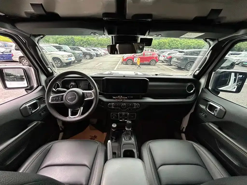 Jeep Wrangler — фото 2