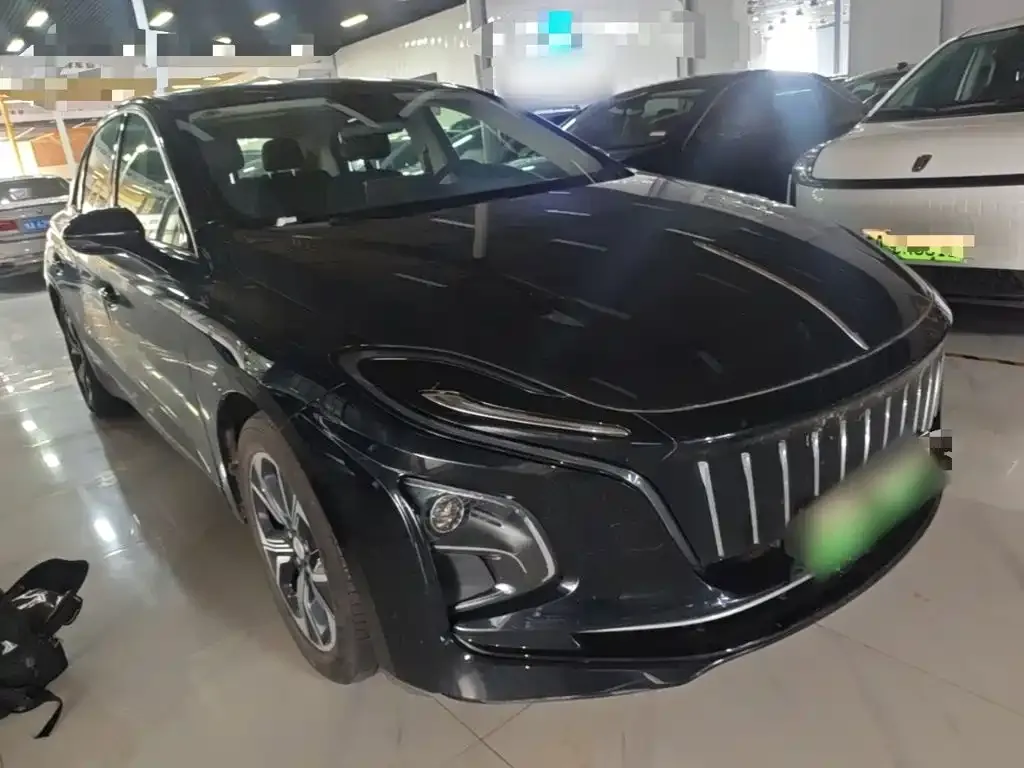 Hongqi E-QM5 2024 из CN, фото 6