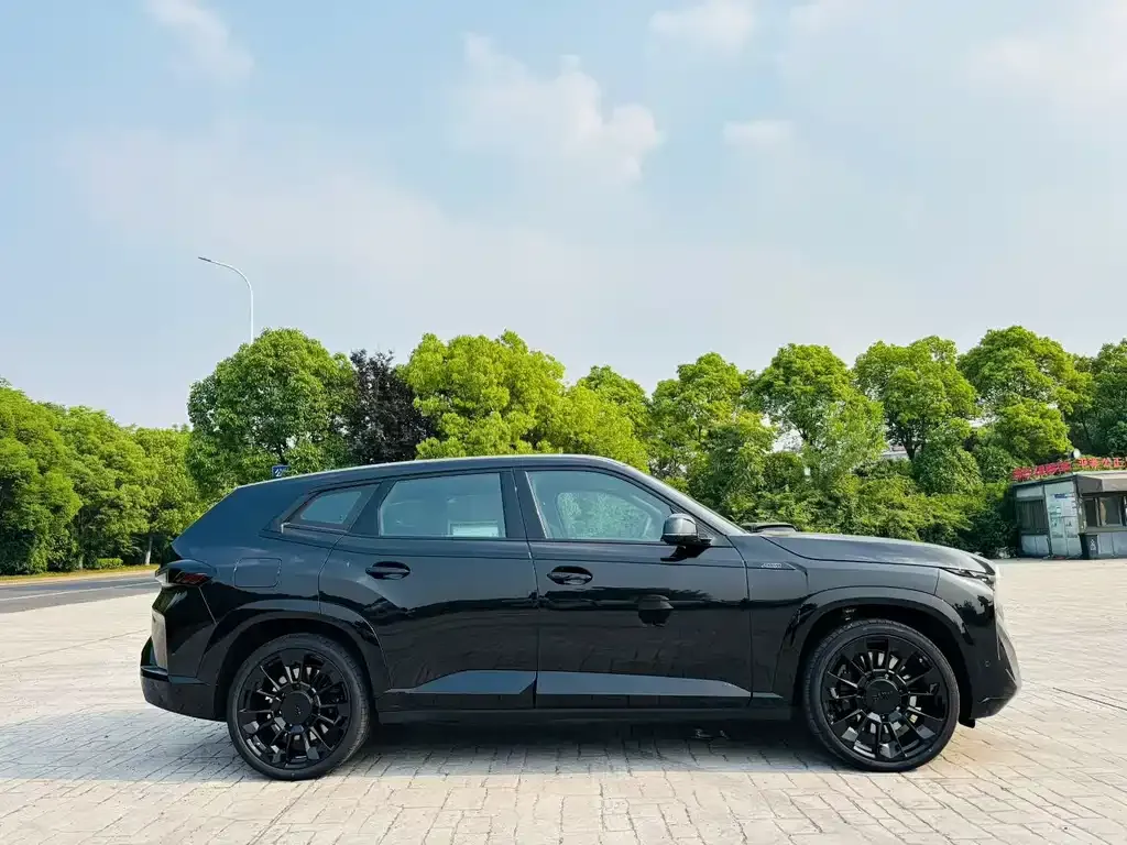 BMW XM 2026 из CN, фото 7