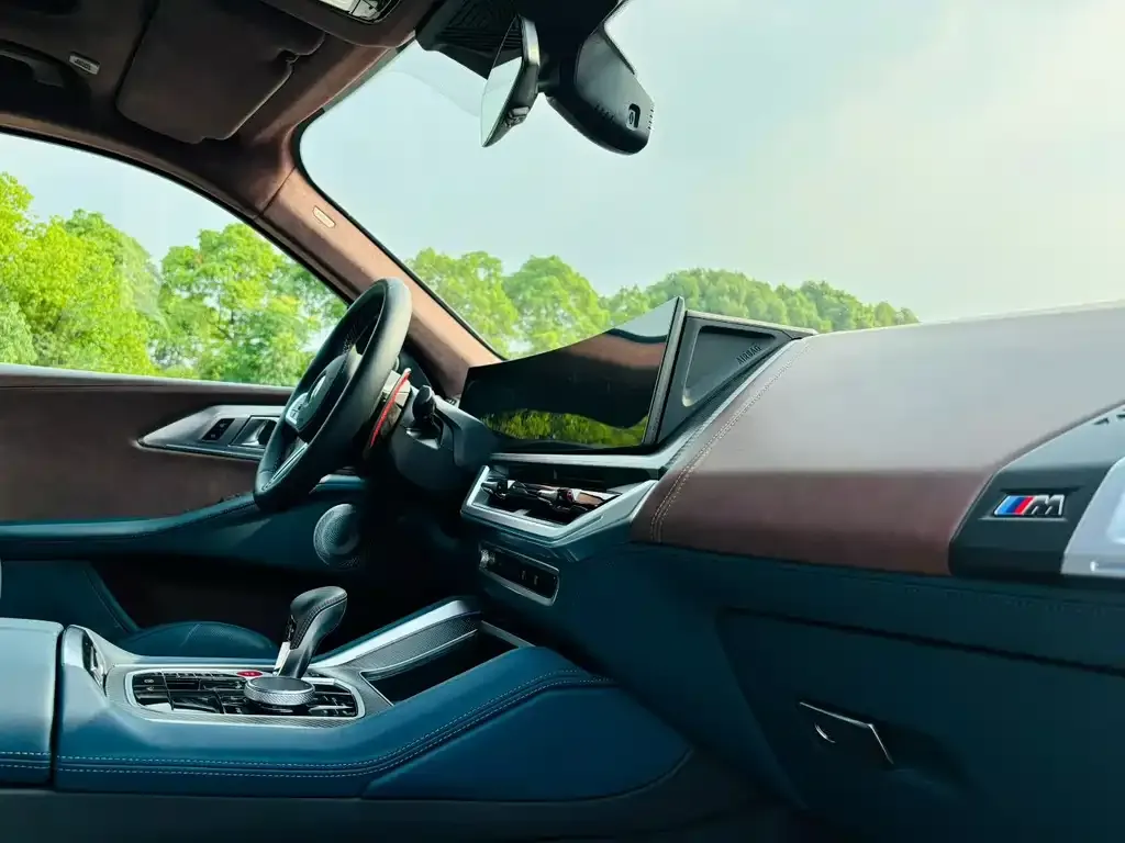 BMW XM 2026 из CN, фото 2
