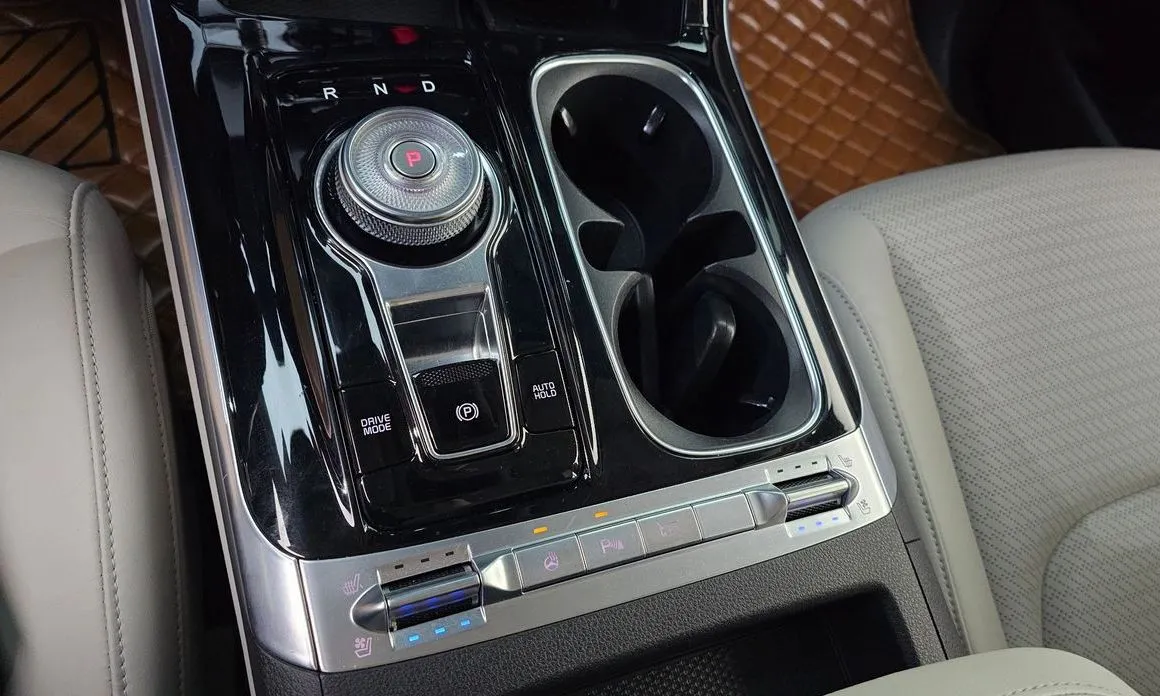 Kia Carnival — фото 10