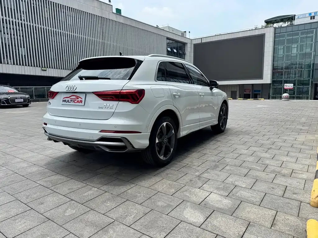 Audi Q3 — фото 9