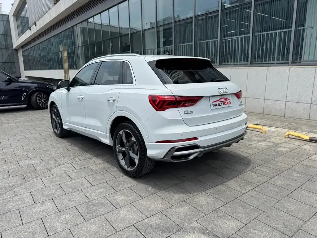 Audi Q3 — фото 4