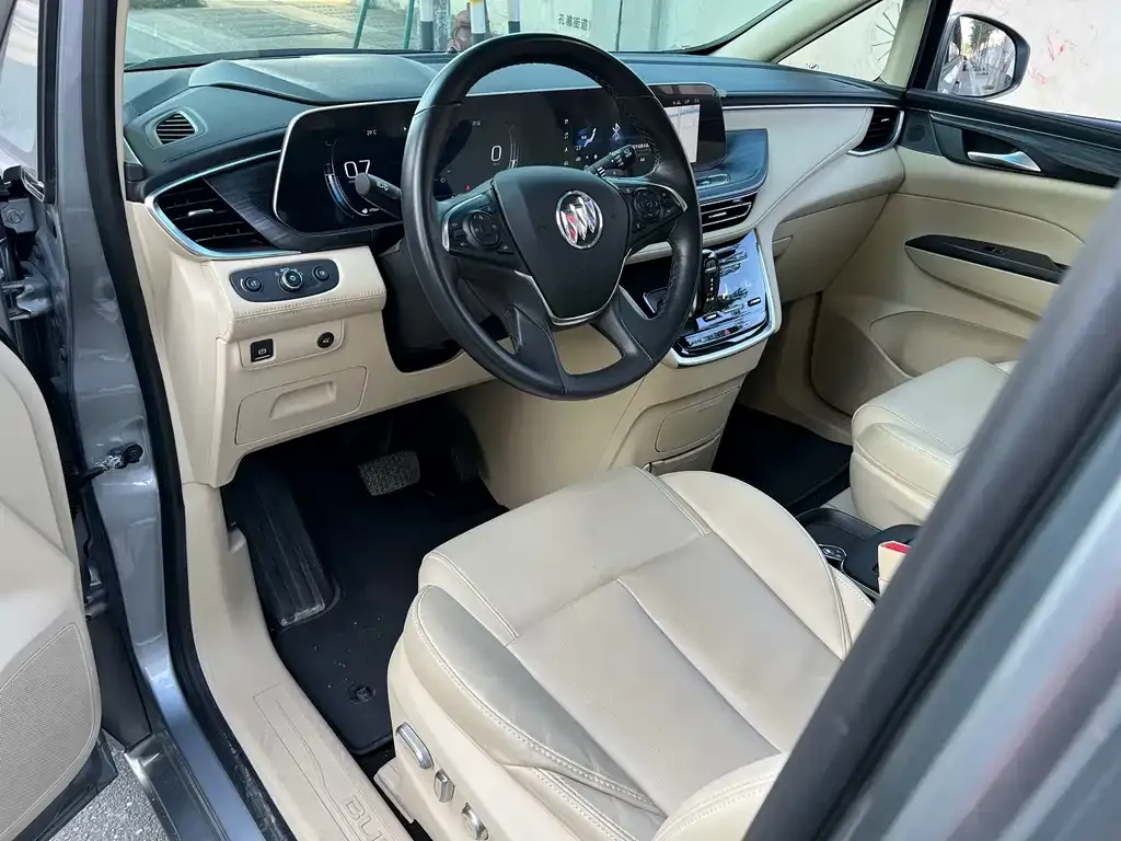 Buick GL8 2023 из CN, фото 2