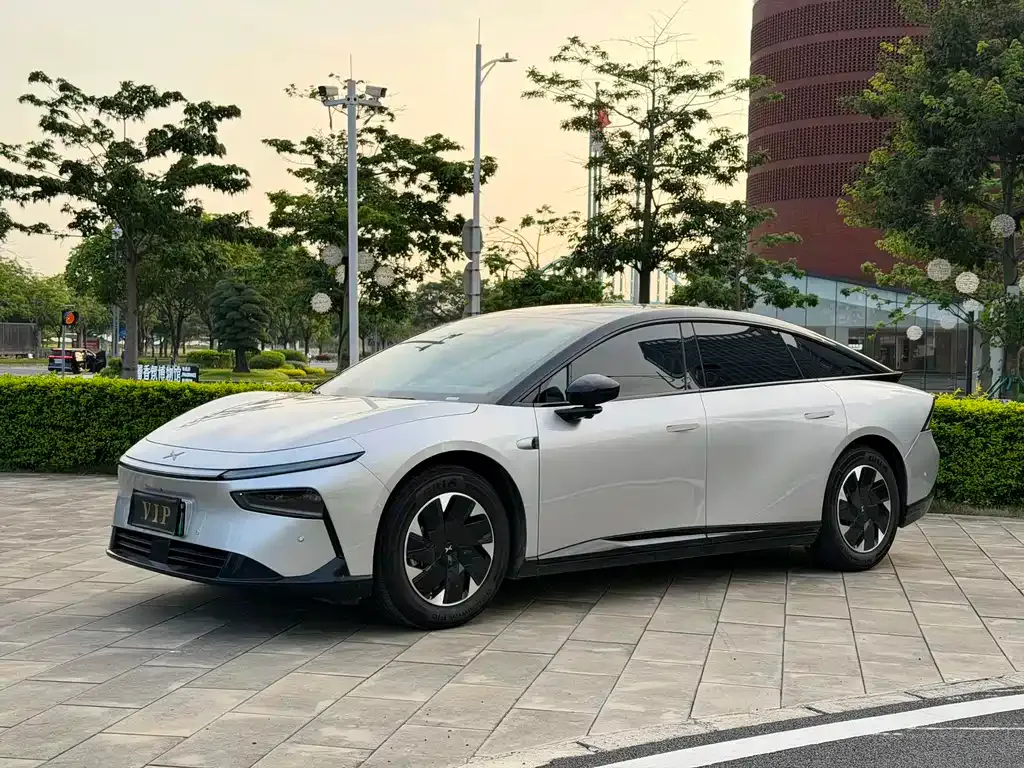 XPeng P7+