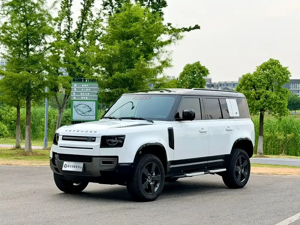 Land Rover Defender — фото 1