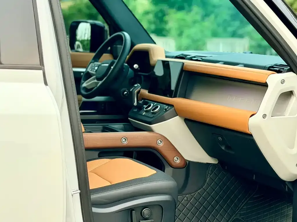 Land Rover Defender — фото 4