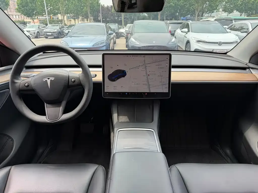 Tesla Model Y — фото 3